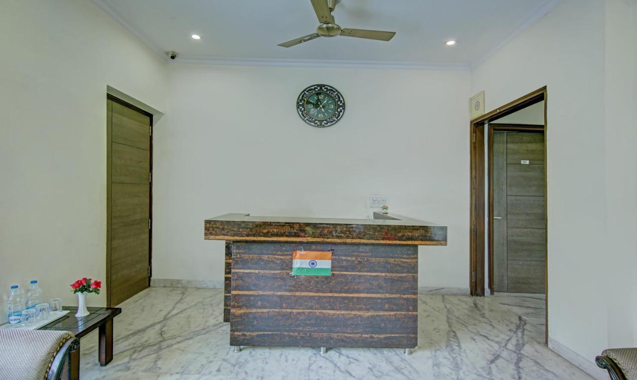 Itsy Hotels Swastika Inn Sector 26 노이다 외부 사진